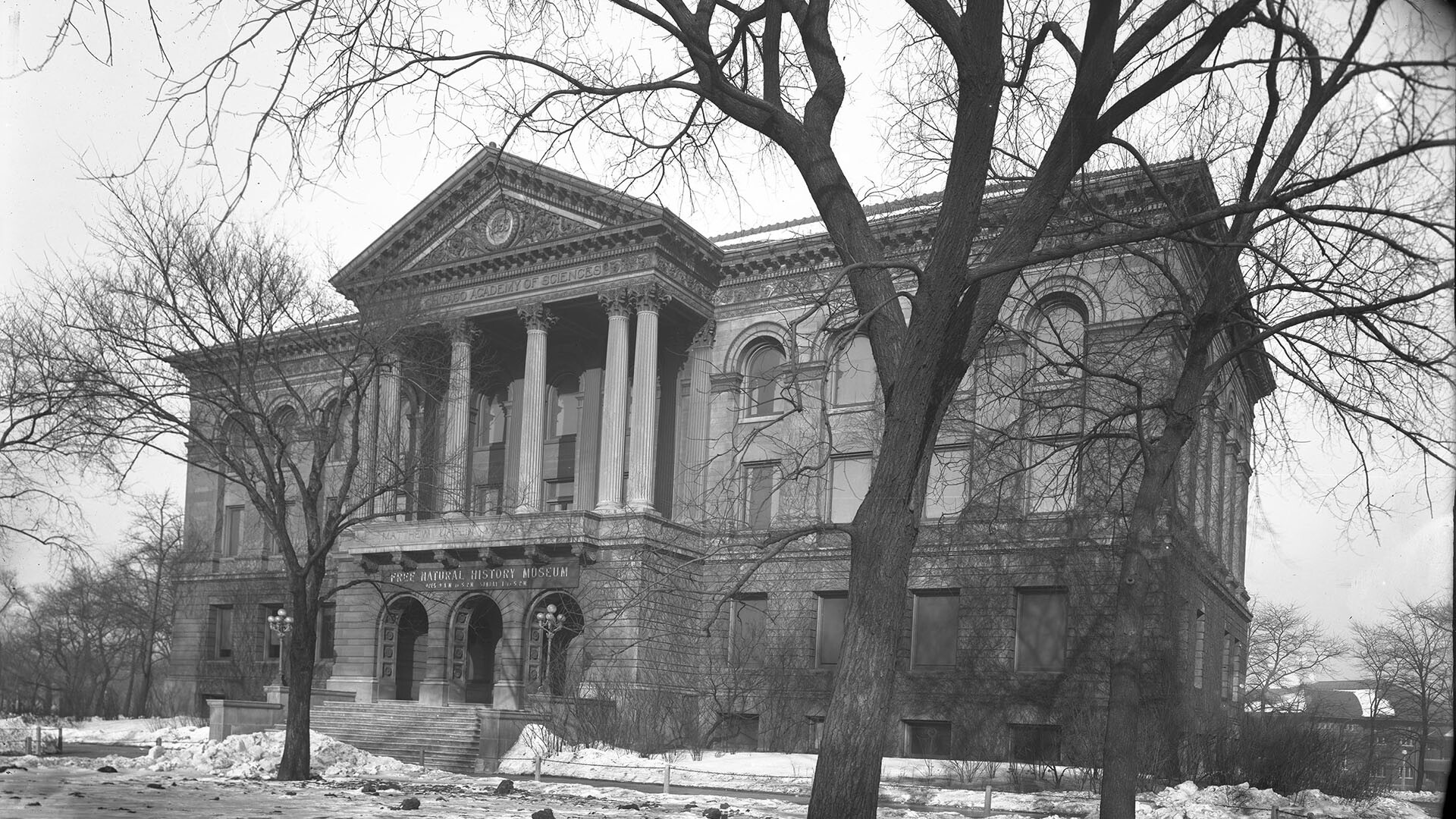 GPN 1699 Front of Laflin Building in winter 300ppi