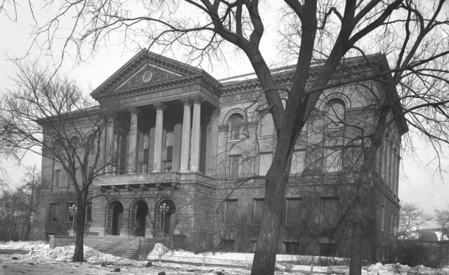 GPN 1699 Front of Laflin Building in winter 300ppi